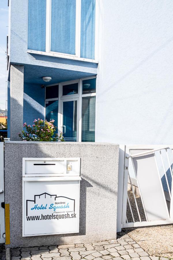 Hotel Squash Dependance Prievidza Exteriér fotografie