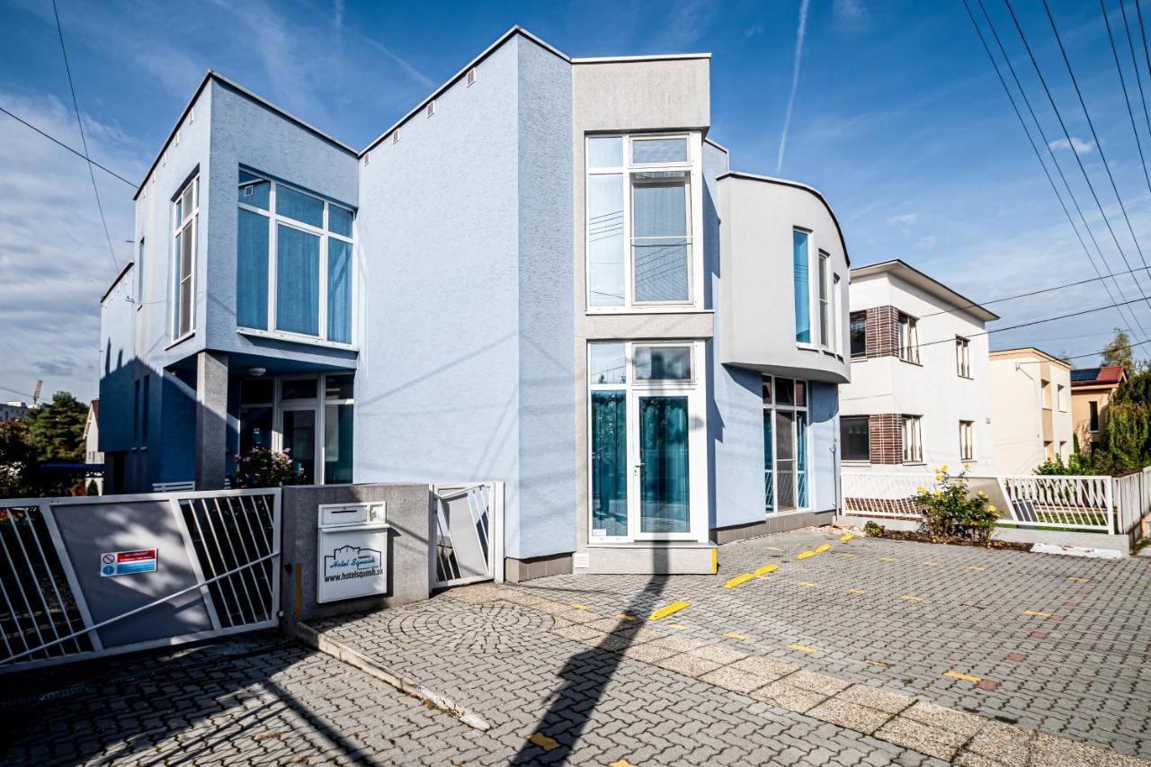 Hotel Squash Dependance Prievidza Exteriér fotografie