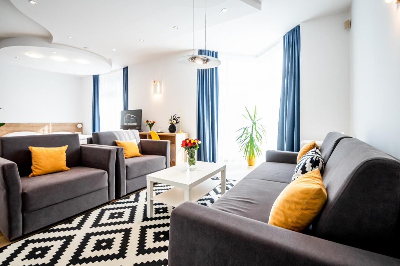 Hotel Squash Dependance Prievidza Exteriér fotografie